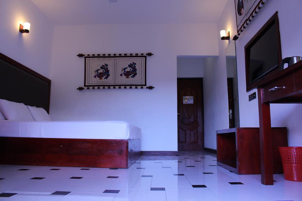 Kandyan Hotel Exterior foto